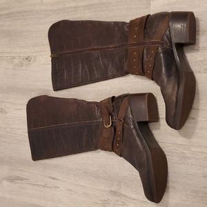 Ugg brown leather boots. Thin lined. Women's size 8.